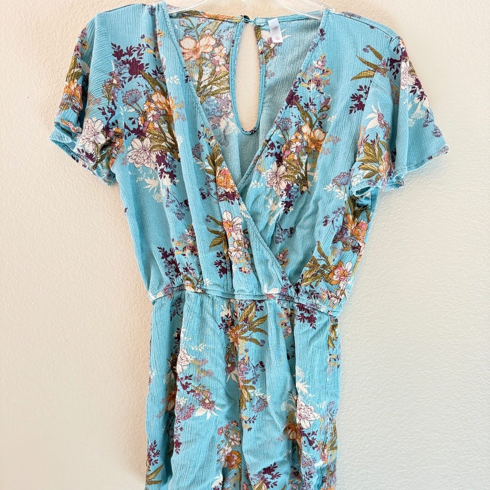 Xhilaration Blue Floral Romper-Size Small-Perfect for Summer
